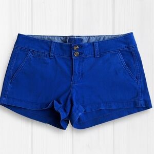 AMERICAN EAGLE || Vintage Preppy Chino Khaki Shorts in Royal Blue - SZ 6